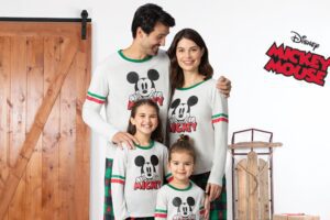 Mickey Mouse outfit for the whole family